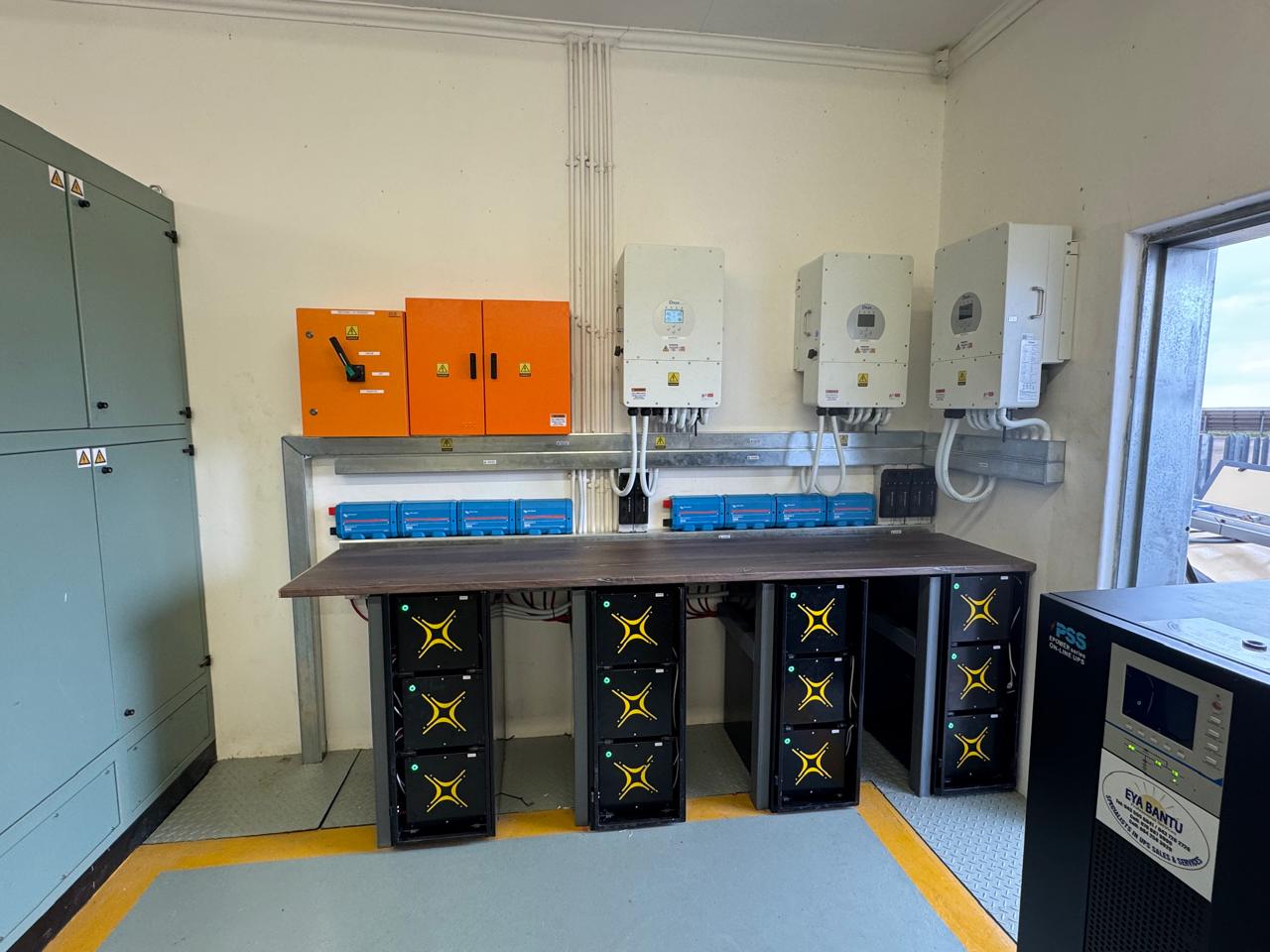 Multi-inverter battery installation — Stephensons Electrical